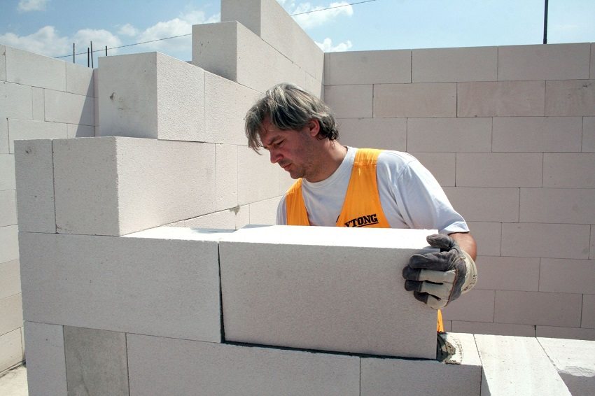 A house from foam blocks is built quickly