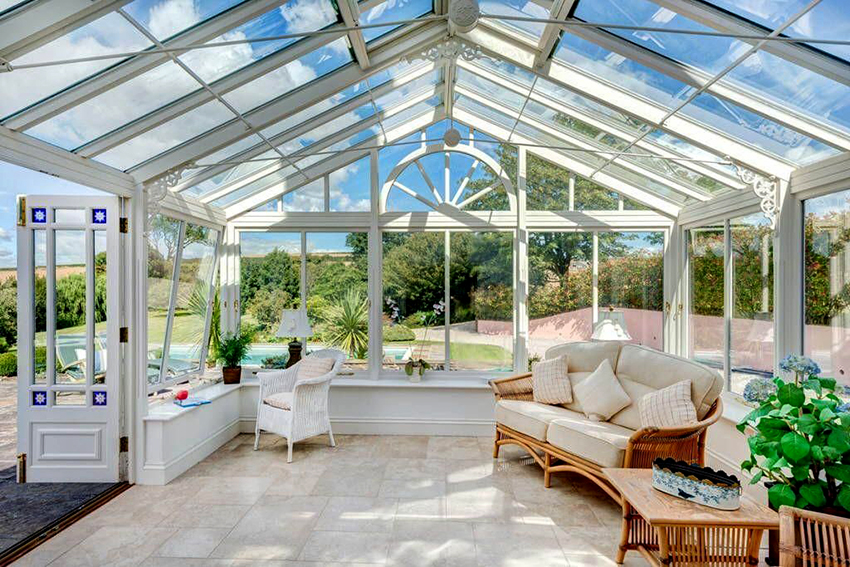 The glazed veranda to the house can be either heated or not