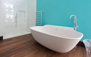 Acrylic bathtubs.Pros and cons of acrylic products