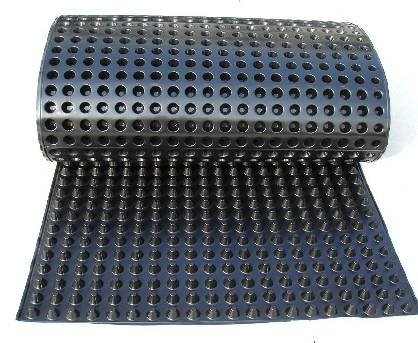 Profiled drainage membrane made of polymer resins perfectly performs the functions of hydro and sound insulation