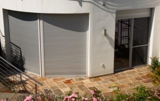 External roller shutters on the door: design and advantages