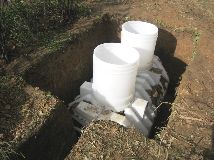 Installation of a septic tank Tank in the ground