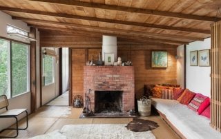 Finishing a wooden house inside. Photos of original interiors