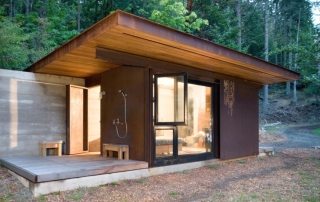 Two-room country cabins with toilet and shower: we create comfortable conditions