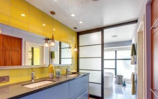 Ceiling in the bathroom: what material to choose for its design