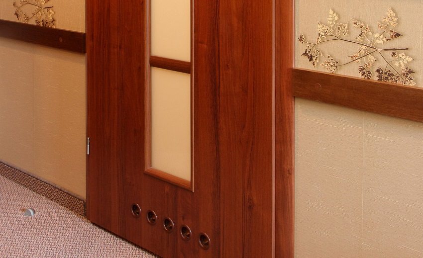 To ensure effective ventilation of the premises, ventilation holes are installed in the interior doors