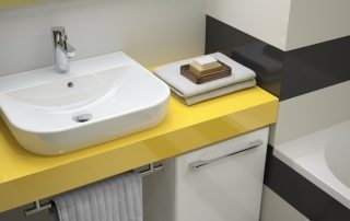 Sudoper za kadu postavljen na radnu površinu: stil i praktičnost