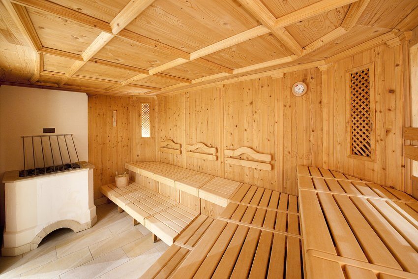 The microclimate in the bath directly depends on the number of ventilation holes, their size and location