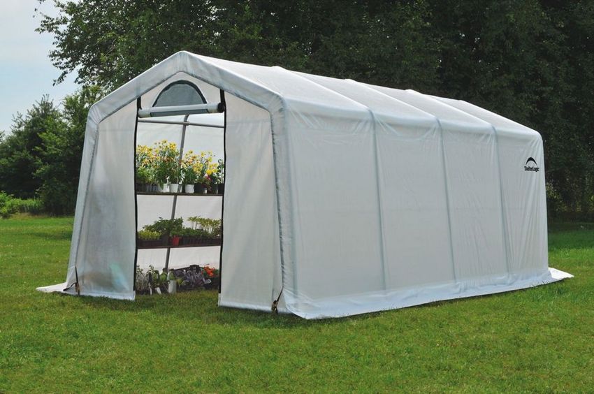 Greenhouse frame made of polypropylene pipes covered with awning