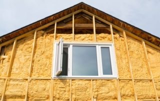 Isolasjon for veggene til huset utenfor for sidespor: velg materiale og installasjonsmetode