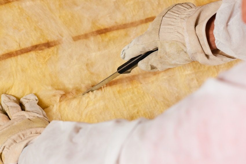 Mineral wool is suitable for insulating wooden, concrete and brick walls
