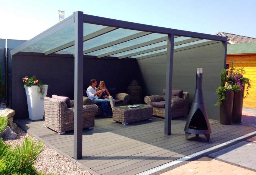 Polycarbonate protects vacationers in the gazebo from UV radiation