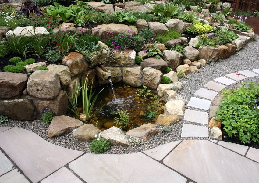 Ideas for creating rockeries with a pond