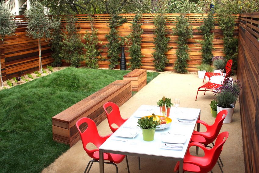 The idea of ​​a simple and elegant patio design