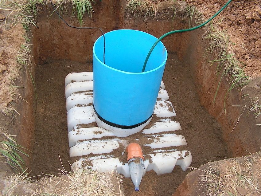 The process of installing a septic tank with a high level of groundwater