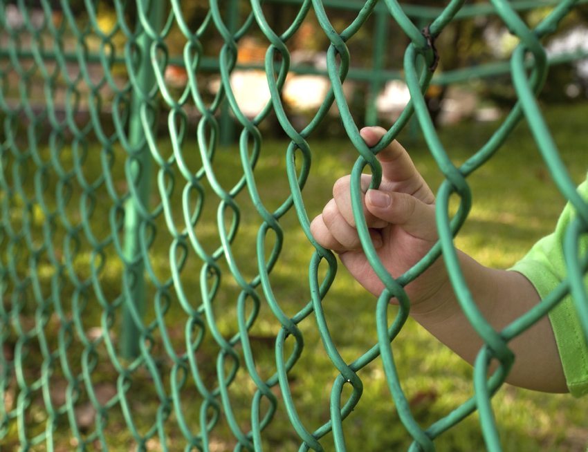 Airflow and light transmission are the main advantages of mesh fencing