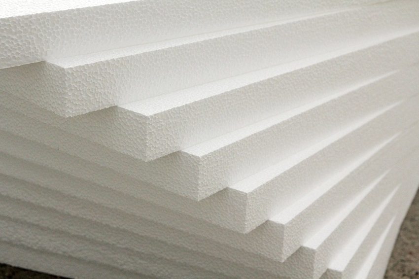 The popularity of expanded polystyrene has grown due to the fact that its sheets have a low specific gravity and, unlike cotton wool, have greater moisture resistance