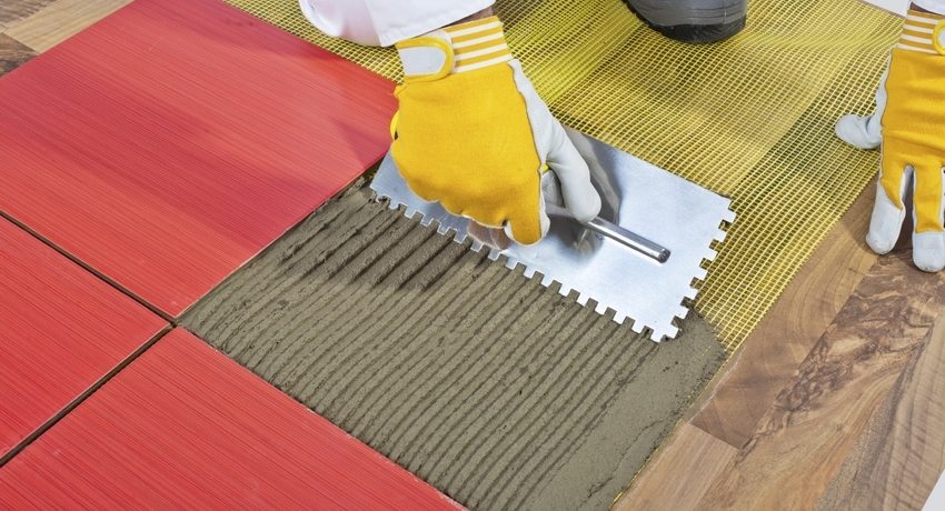 How to put tiles on a wooden floor: the subtleties of technology and recommendations