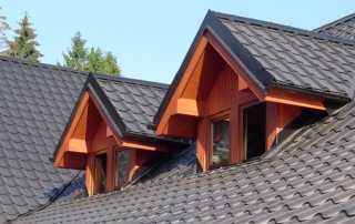 Ondulin or metal tile: what is better to choose for the roof of the house