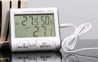 Electronic thermometer with a remote sensor: features and benefits