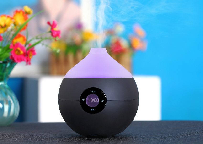 When choosing a humidifier, pay attention to such characteristics as noise level