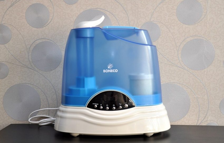 Both simple and multifunctional humidifiers are now available