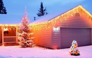 Outdoor LED garlands: frost and moisture resistant decorations
