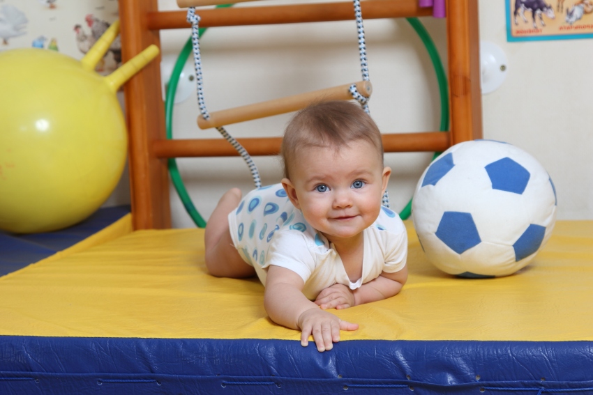 Sportski kutak omogućit će bebi da se fizički razvija od najranije dobi