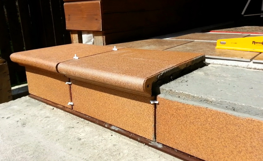 High-quality adhesive composition is able to provide a long service life of clinker steps
