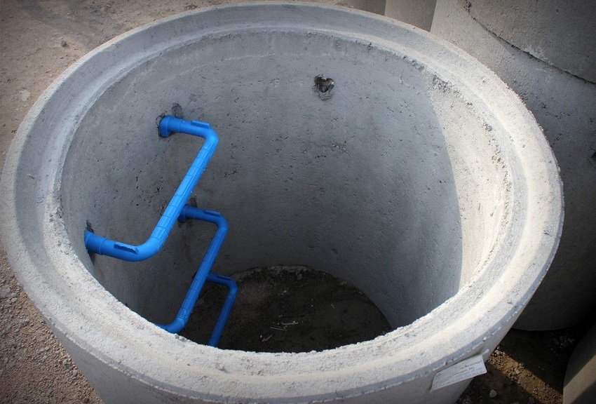 Inel de beton pentru canalizare cu scară
