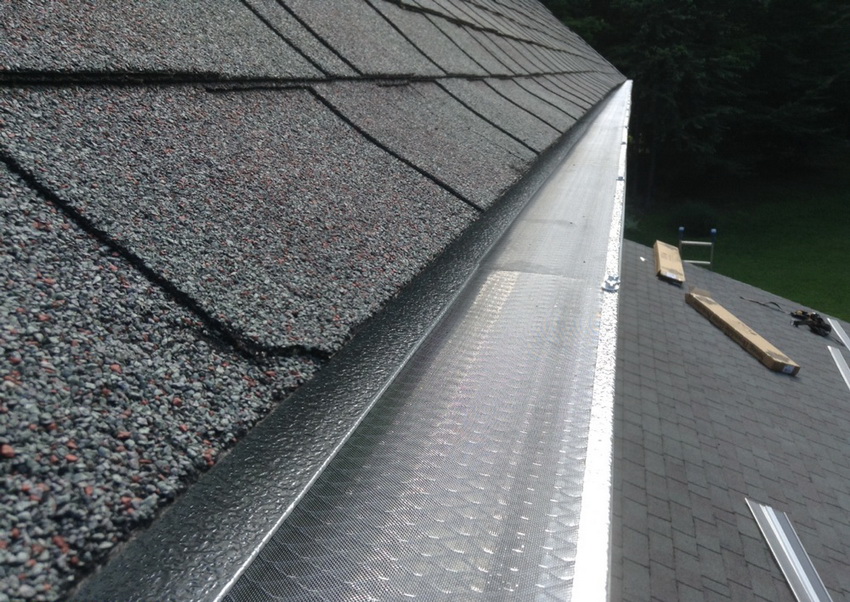 Installation of a special protective mesh will avoid contamination of the gutters, thereby extending the life of the system