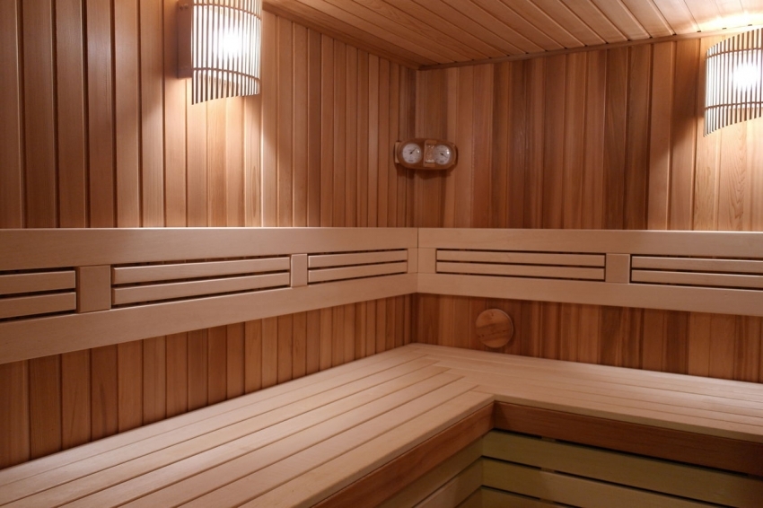 For cladding a bath inside, lining is most often used, which is easy to assemble and has a long service life