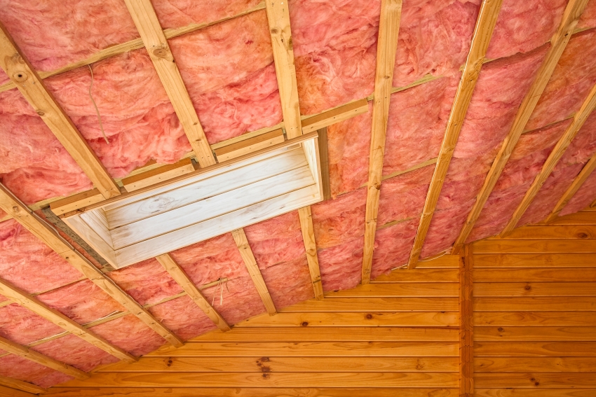 Mineralna vuna jedan je od najpopularnijih materijala za izolaciju krovova i zidova zgrada.