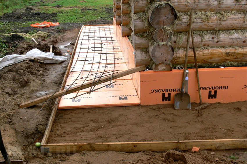 Extruded polystyrene foam is perfect for insulating the foundation of a wooden house