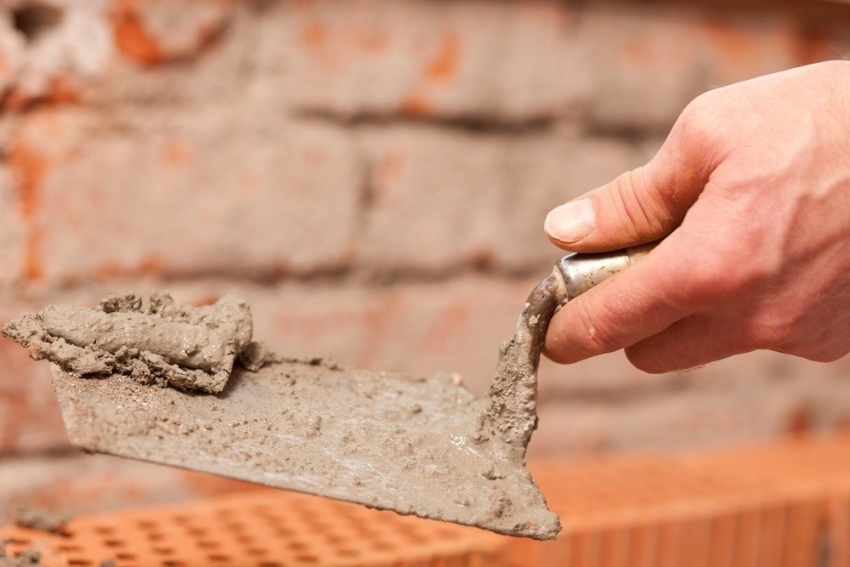 La așezarea cărămizilor de clincher, este important să se țină seama de regimul de temperatură al amestecului de zidărie