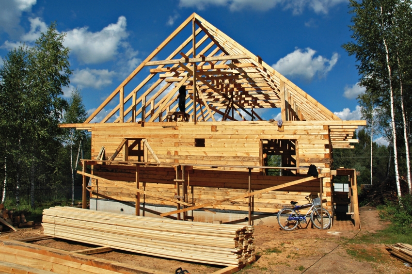 A project for building a house can be developed independently or purchased from a construction company