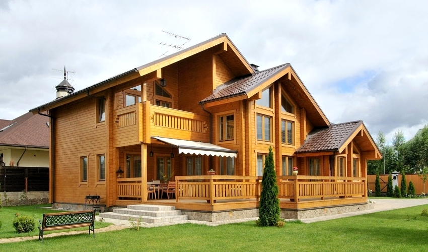 You can choose a turnkey log house by looking at the catalogs of finished projects from a construction company