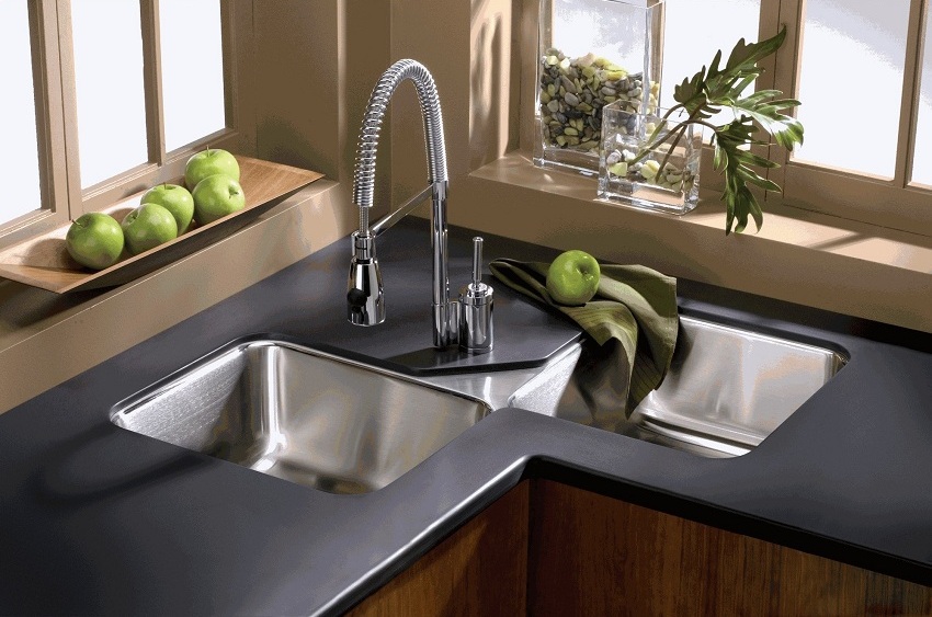 Sink bowls may not be located in one line, but at an angle to each other