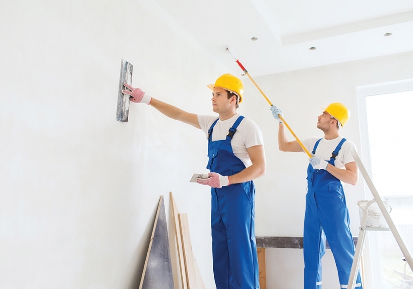 For plastering walls and ceilings, use high-quality materials with anti-fungal properties.