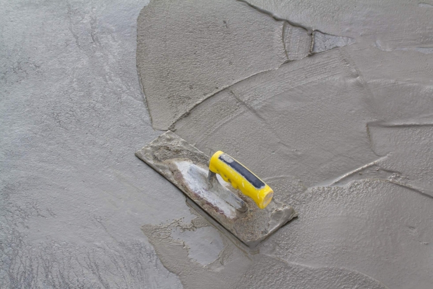 A rough floor screed is the basis for a high-quality coating and is performed in several stages