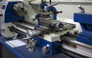 Fresemaskin for metall: klassifisering og egenskaper for utstyr