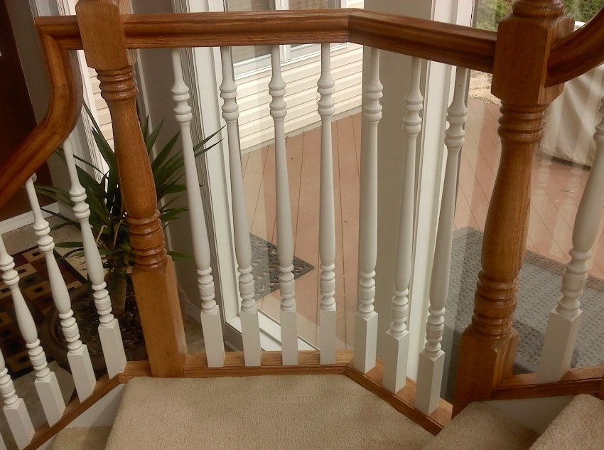 The cost of balusters depends on the material of manufacture, the method of processing and the type of coating
