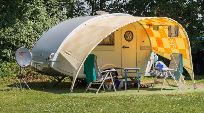 Omkostningerne ved en teltanhænger afhænger af dens dimensioner og antallet af pladser