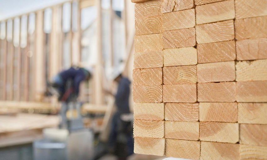 Costul final al unei clădiri finisate din lemn depinde de cantitatea de material și de calitatea acestuia