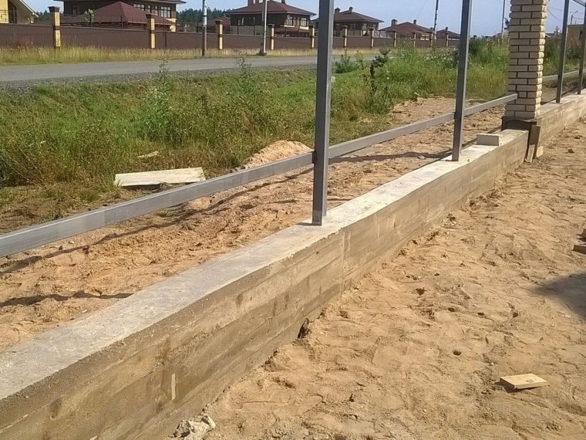  It is better to reinforce the strip foundation, otherwise over time it will begin to exfoliate, which will lead to the destruction of the fence