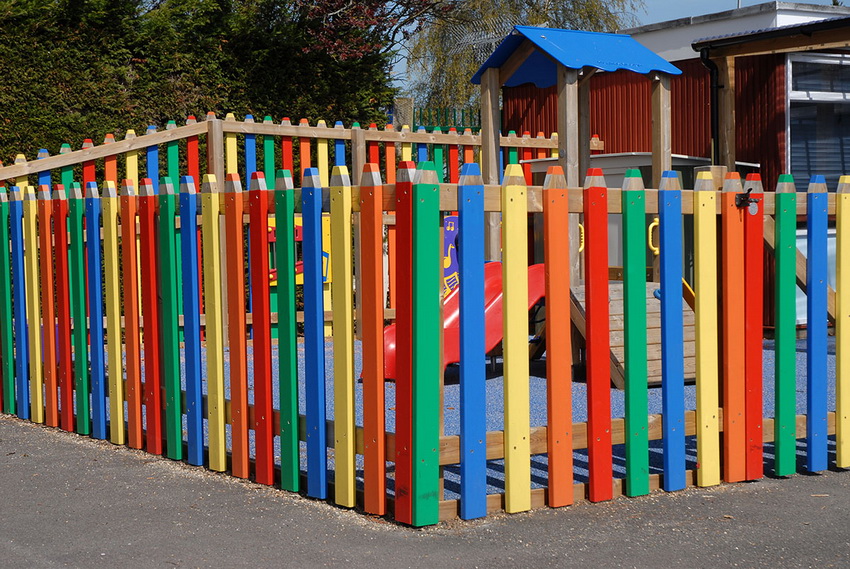 The fencing of playgrounds serves not only an aesthetic purpose, but also a necessary safety measure