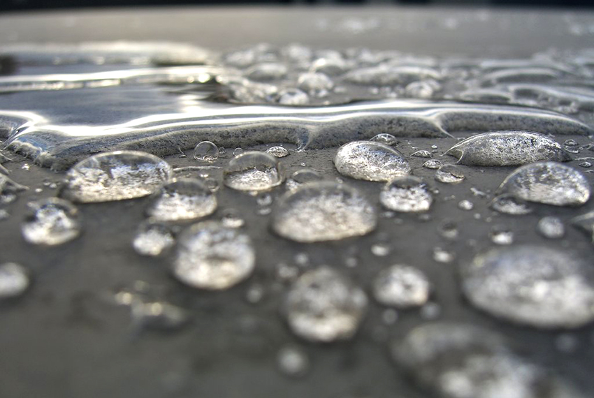 Smjesa za hidroizolaciju ispunjava mikropukotine u betonu i sprečava prodor vlage