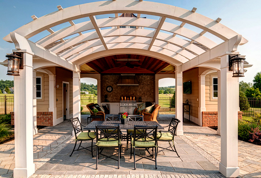 Arched pergolas look good not only metal, but wooden