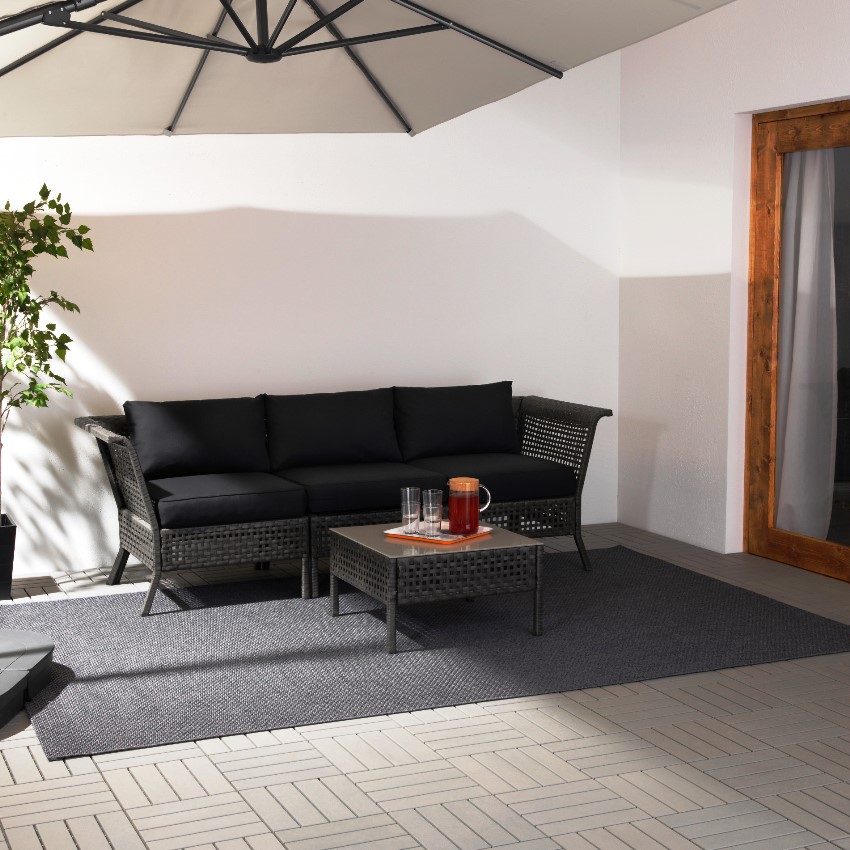 The KULGSHOLMEN garden furniture set is designed for comfortable, modern relaxation