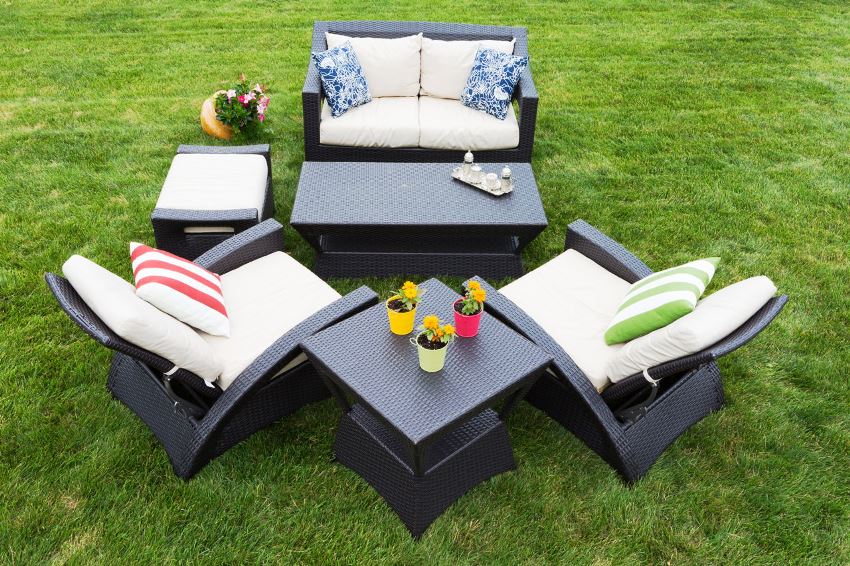 Modern fabric in garden furniture is dirt-repellent